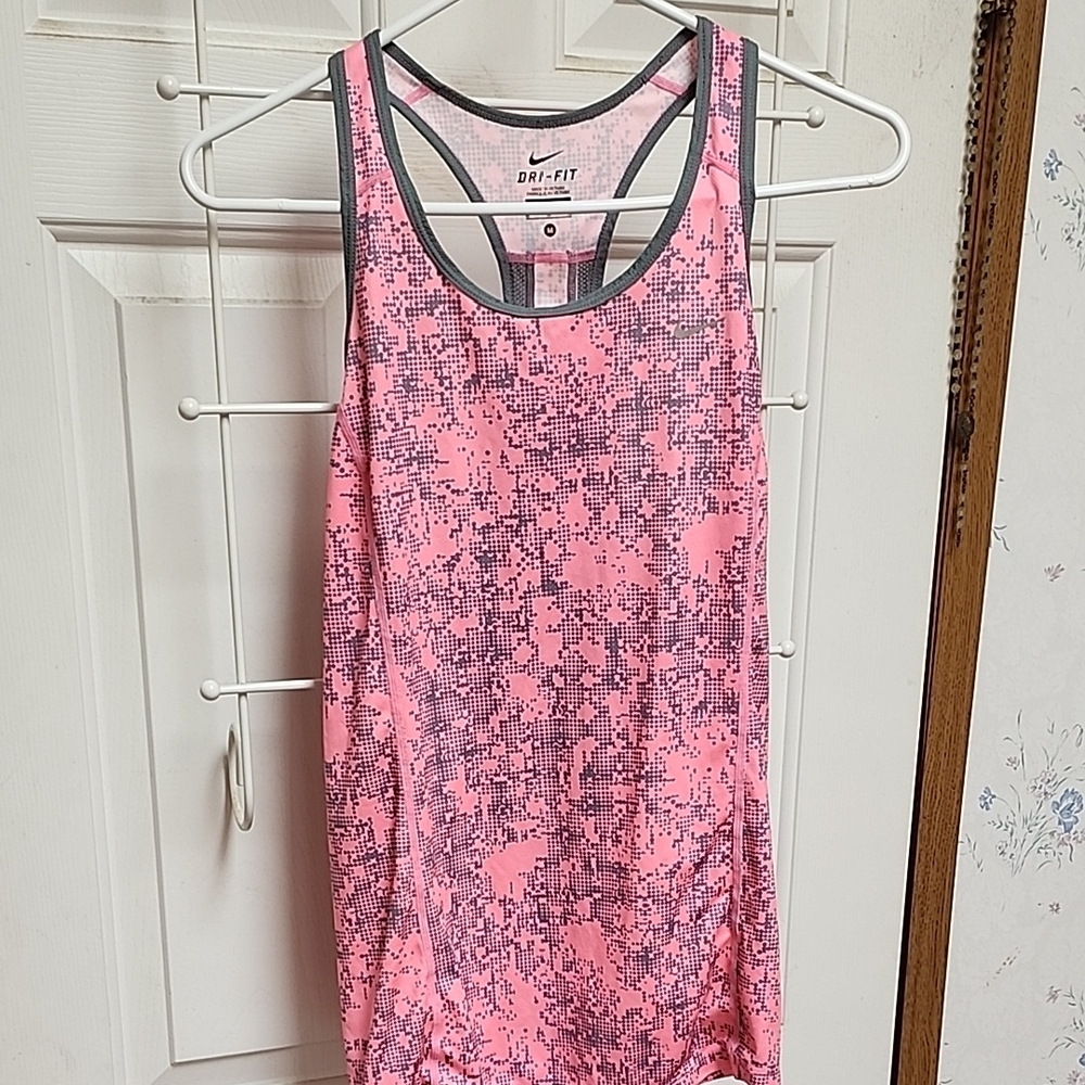 Nike Pink Graphic Tank Top Relaxed Fit